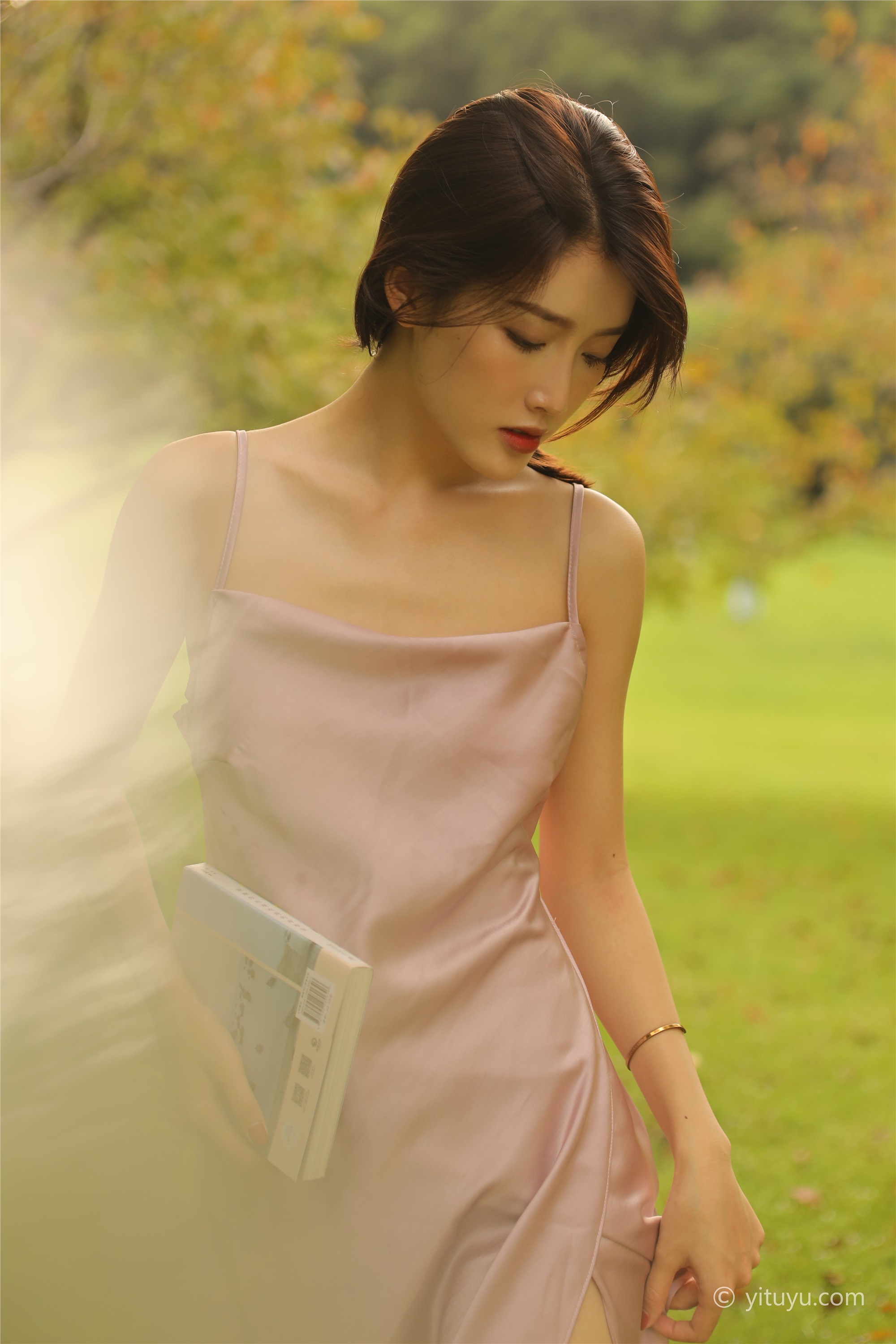 YITUYU艺图语  2021.05.14 她，ta 巧玲